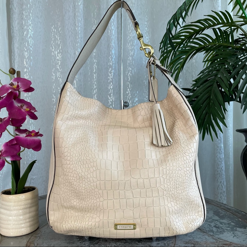 COACH AVERY EMBOSSED CROC HOBO F26122 MSRP $498